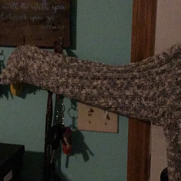 Sweater - Picture 5 of 7